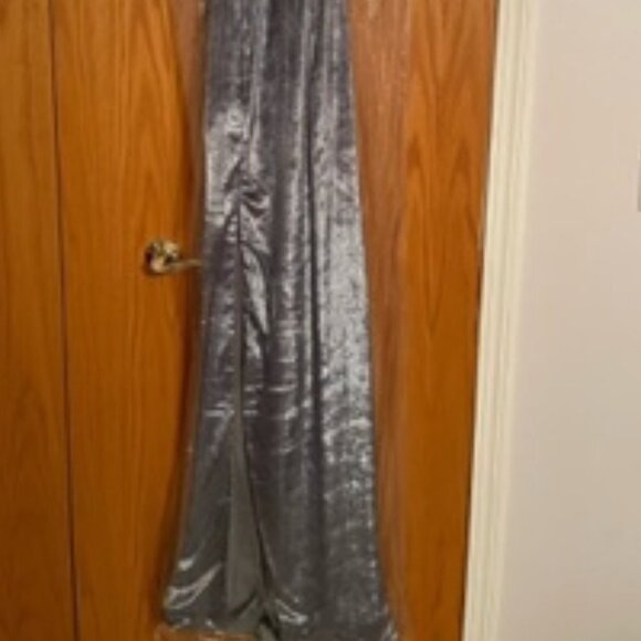 NWT La Femme 25861SC Sheath Prom Dress Silver Size 6 - Picture 6 of 9